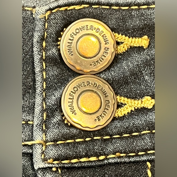 Wallflower Denim Deluxe Dark Wash Blue Women's Jeans Size 7 - Picture 7 of 16